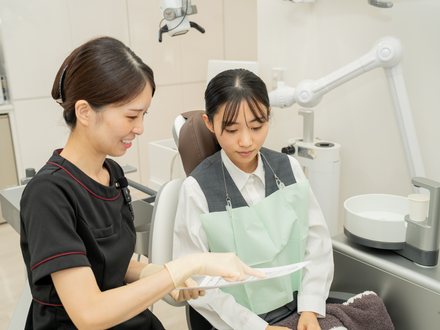 治療計画を説明する様子